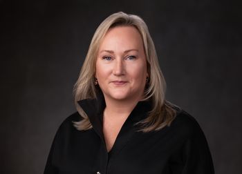 Portrait of Michelle Bunce, Real Estate Advisor.